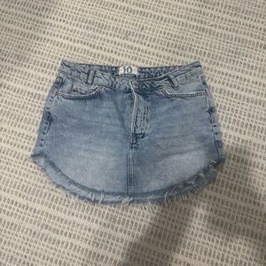 Free people size 25 (waist) denim skirt( woman’s)